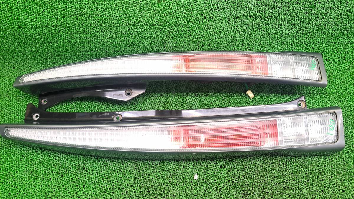 la100s ムーヴ　純正　クリアテール クリアテールランプ ムーブの値段と価格推移は？｜3件の売買データから
