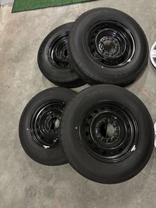 ハイエース 新車外し タイヤのYahoo!オークション(旧ヤフオク!)の相場