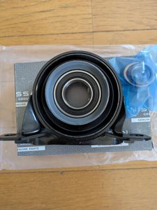 プロペラシャフトセンターベアリングの値段と価格推移は？｜13件の売買