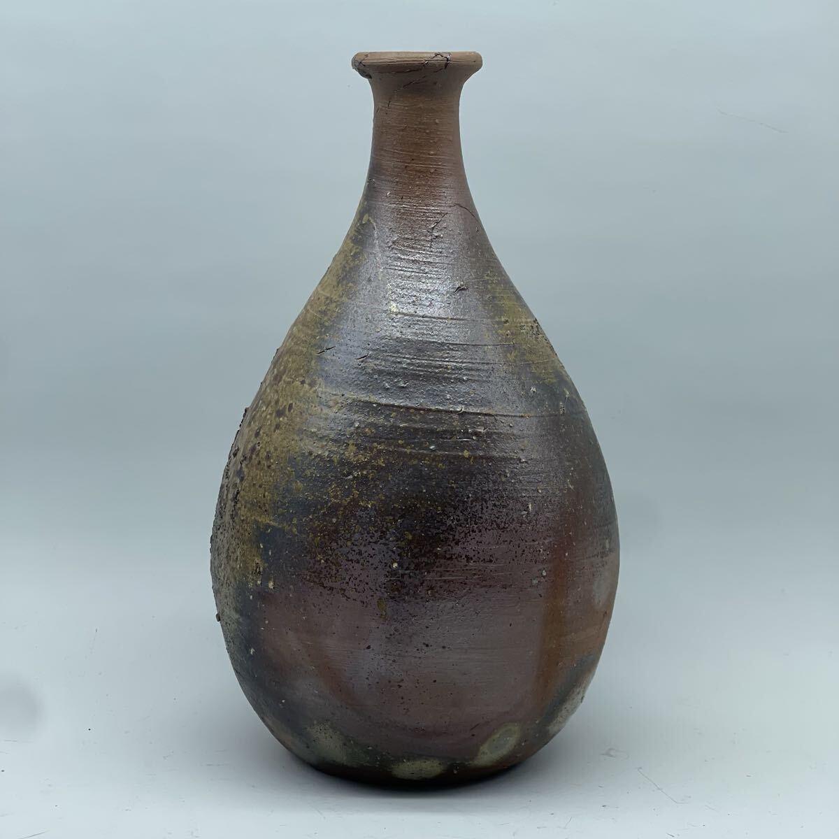 伊勢崎 淳 備前焼 徳利 陶印有 酒器 花入 一輪挿し(酒器)｜売買された