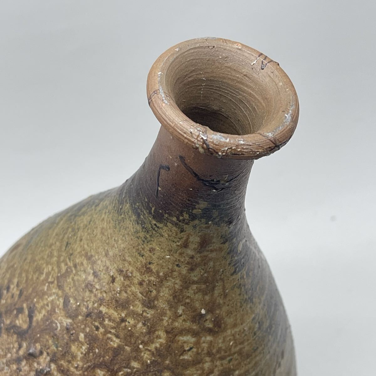 伊勢崎 淳 備前焼 徳利 陶印有 酒器 花入 一輪挿し(酒器)｜売買された