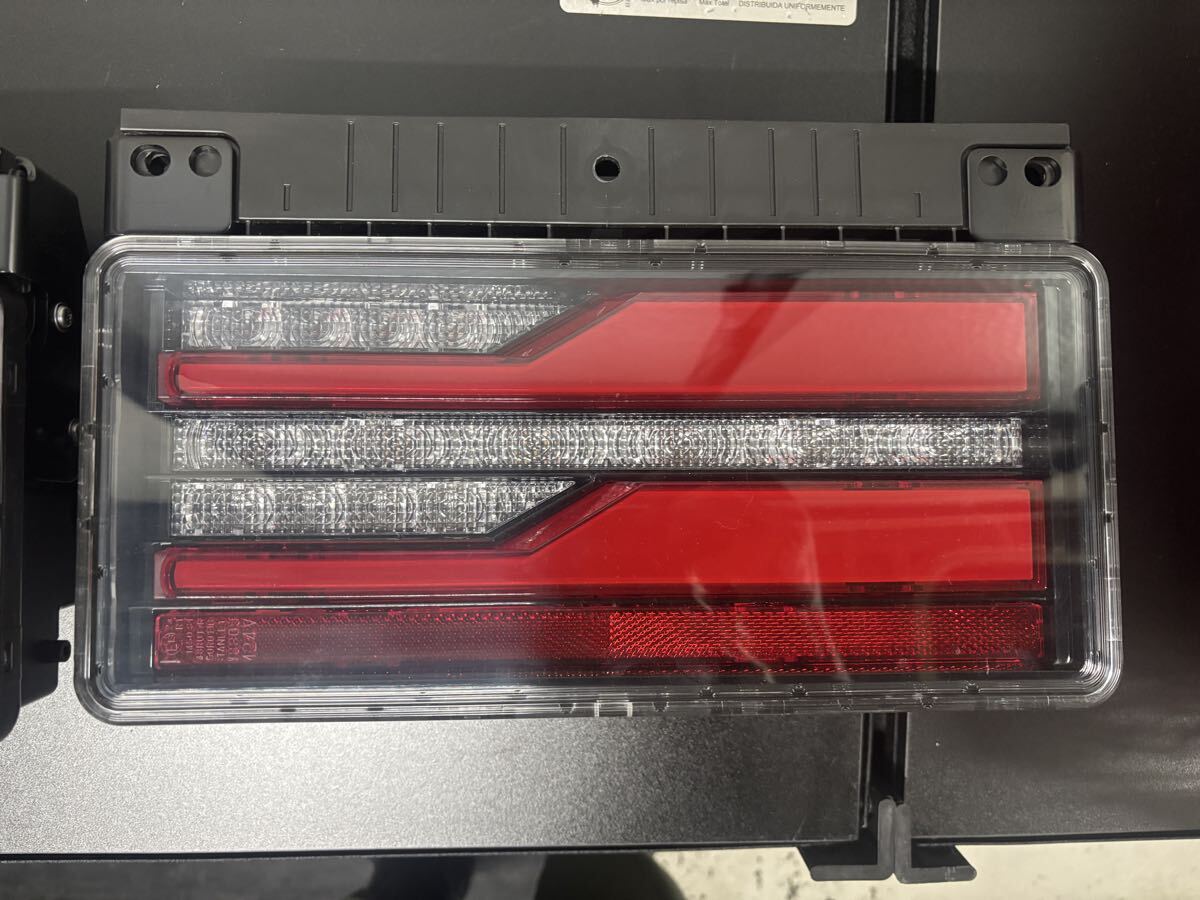 KOITO スタンレー 小糸 トラック用 2連タイプ フルLEDテールランプ
