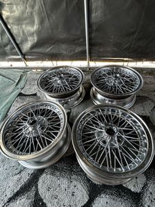 ワイヤー ホイール 4穴の値段と価格推移は？｜5件の売買データから 