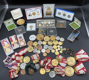 両陛下御成婚六十年 メダルの値段と価格推移は？｜3件の売買データから