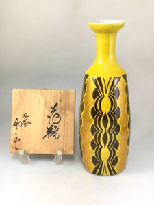 松本佐一 花瓶の値段と価格推移は？｜6件の売買データから松本佐一