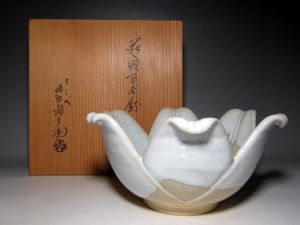 尋牛斎花押の値段と価格推移は？｜2件の売買データから尋牛斎花押の