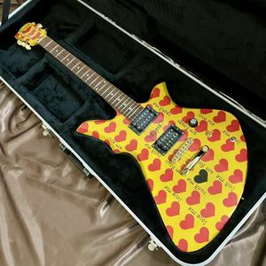 hideモデルのYahoo!オークション(旧ヤフオク!)の相場・価格を見る