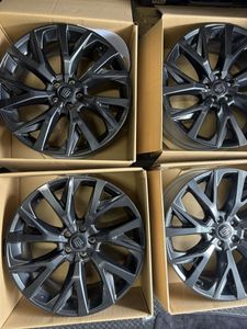 クラウンエステート 純正 ホイールの値段と価格推移は？｜5件の売買