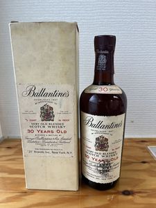 バランタイン 30年の平均価格は31,200円｜ウイスキーの価格相場・買取価格