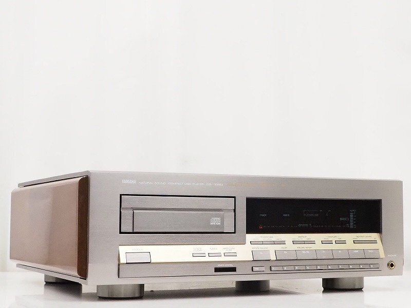 ☆ヤマハ CDプレーヤー、CDX‐510。再生良好。キズ多い補修あり