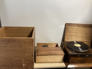 手回し 蓄音機の値段と価格推移は？｜25件の売買データから手回し