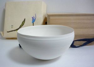 黒田泰蔵 白磁の値段と価格推移は？｜8件の売買データから黒田泰蔵