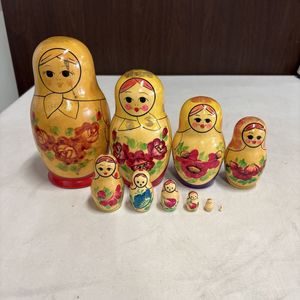ロシア マトリョーシカの値段と価格推移は？｜17件の売買データから