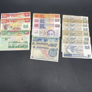 シンガポール　旧紙幣まとめて!! シンガポール紙幣の値段と価格推移は？｜9件の売買データから