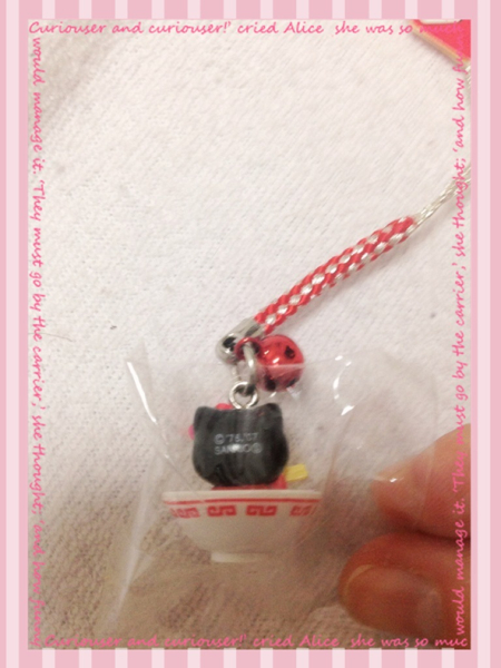 2007年レア飛騨限定ご当地キティ高山ラーメンストラップ根付け_3