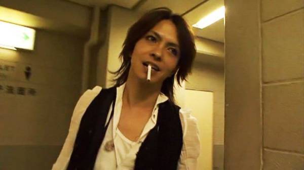 hyde着 ifsixwasnine タキシードノースリーブシャツ☆LGB gunda  