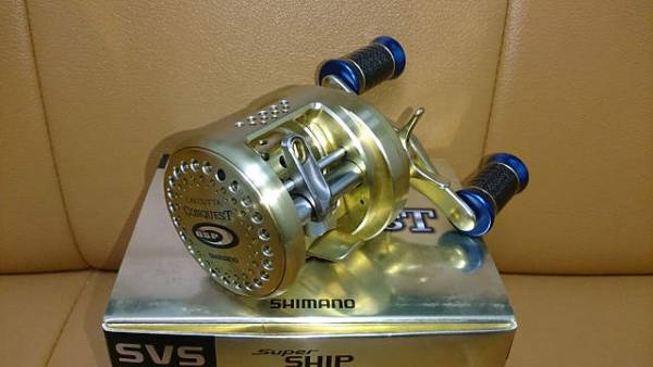 シマノ　カルカッタ　コンクエスト５１　カラーノブ付　美品_2