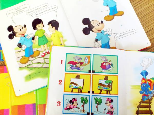 ★DWE ディズニー英語システム／メインプログラムの本／ブラシ_3