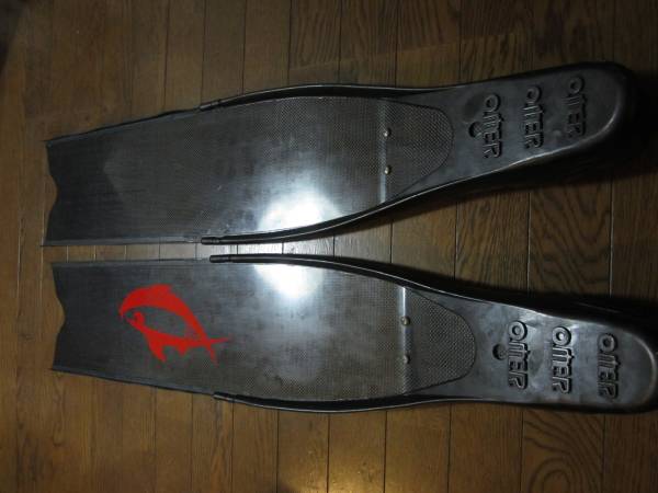 希少　BLACKTECH カーボン　ロングフィン　魚突き　水中銃_2