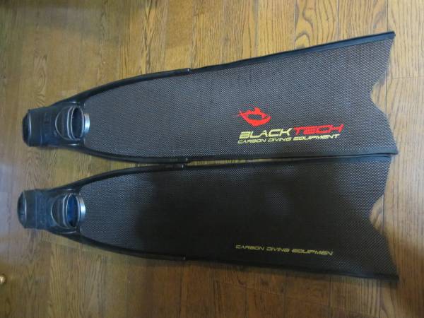 希少　BLACKTECH カーボン　ロングフィン　魚突き　水中銃_3