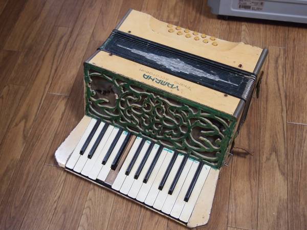 YAMAHA アコーディオン 【昭和レトロ】