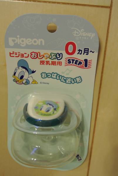 ピジョンディズニー おしゃぶり ０ヶ月 授乳期用　ドナルド1_1
