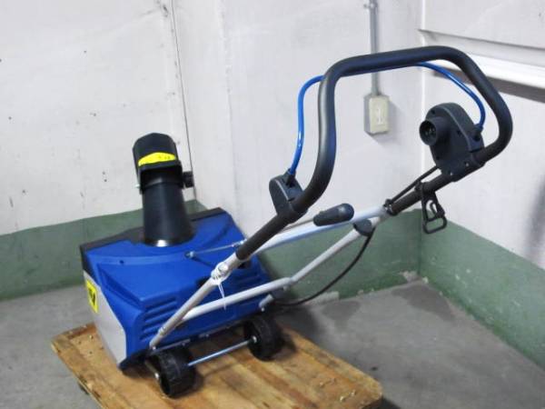 美品！電動除雪機 スノーブロワーストロング 12年製(除雪機)｜売買され 