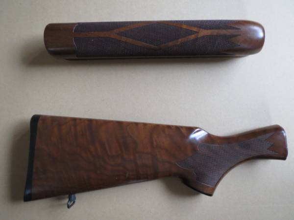 実銃レミントン１１-８７用ストックセット レミントン M11-87 散弾銃 射撃 銃床 ストック セット(ミリタリー