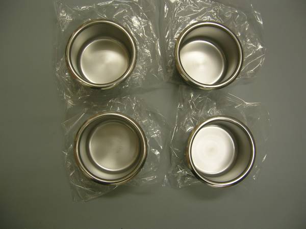 キャンピングカー、ステンカップホルダー４個、定形外４００円。