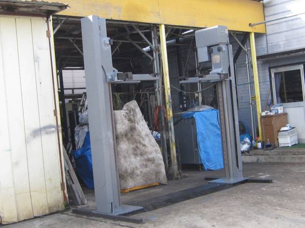 バンザイ2柱リフトTPY-25C