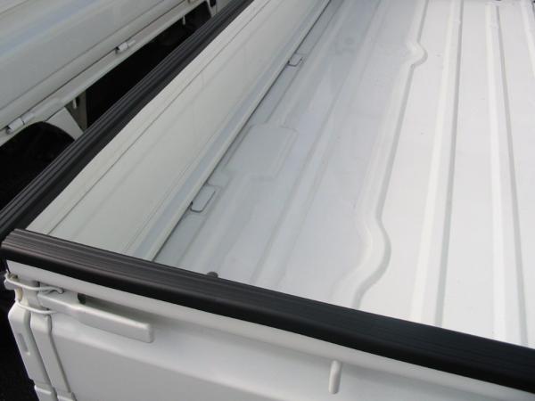 ◇軽トラック◇ミニキャブ◇サンバー◇保護◇ゲートプロテクター