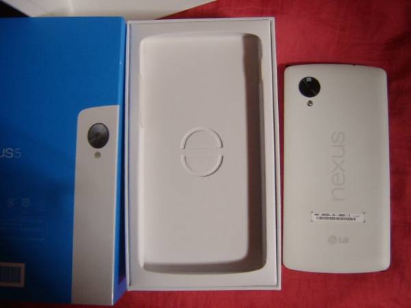  新品 simフリー google NEXUS 5 16GB ホワイト 送料無料あり _2