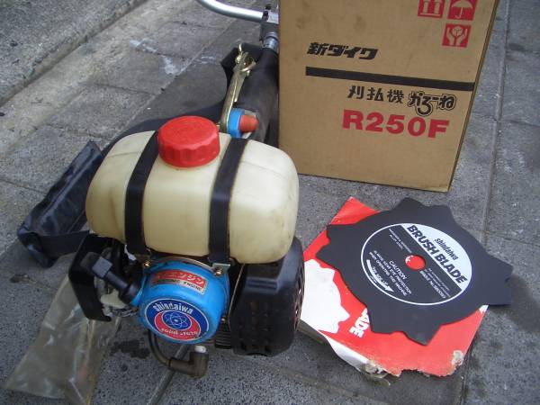 新ダイワ 刈払機 かろ～ね R250F 付属品付き(本体)｜売買された 