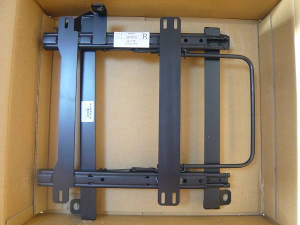 エッセ用シートレール（運転席/助手席セット）　レカロSR３他_1