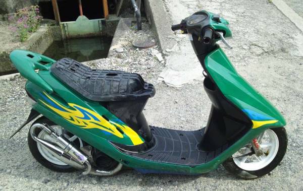 オートバイ車体 ライブディオ！前後ノーサス！！