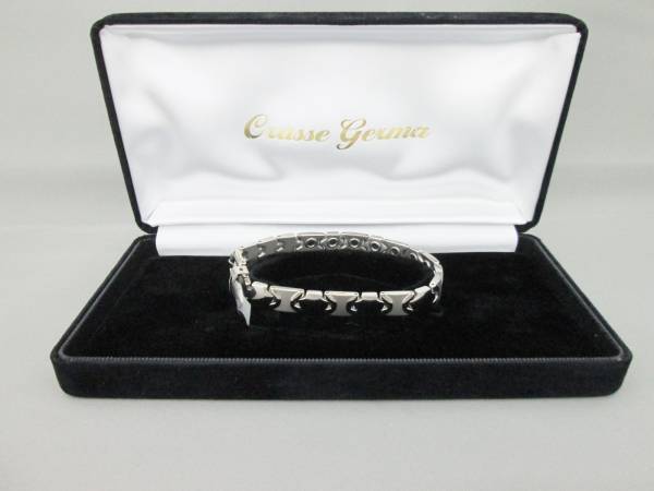 Crasse Germa ゲルマ 磁器 ブレスレット ケース付 品の入札履歴 - 入札 