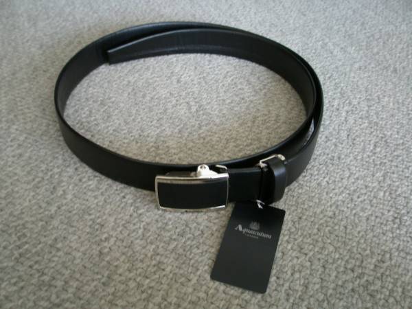 ■アクアスキュータム（Aquascutum）　ベルト　牛革　黒　新品