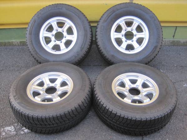 ウェッズ ホイール ＆ ２６５ ７０ Ｒ１５ スタッドレスセット！