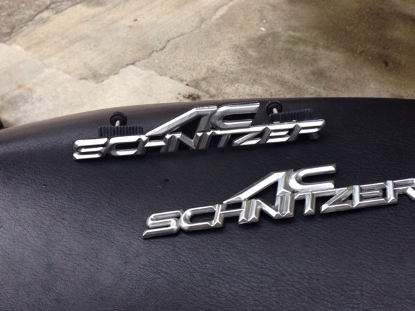 シュニッツァー メタル エンブレム 前後セット