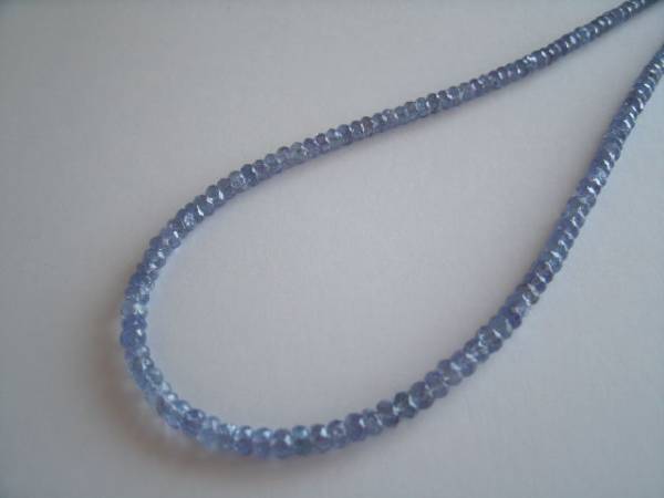 タンザナイト　ビーズ　ネックレス　