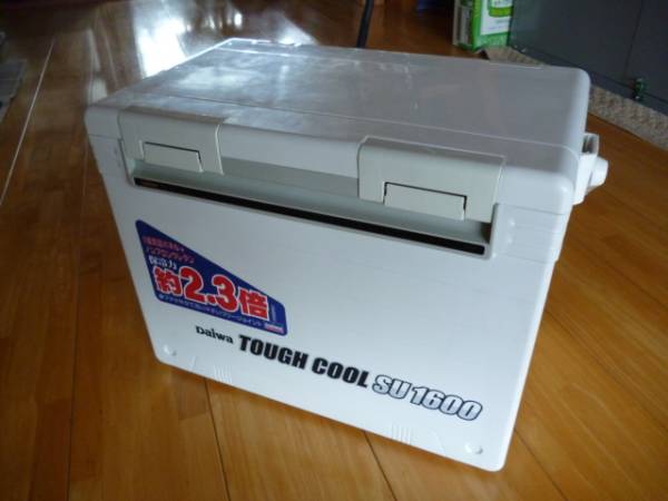 ダイワクーラーボックス タフクールSU1600 底面1面真空パネル ダイワ 