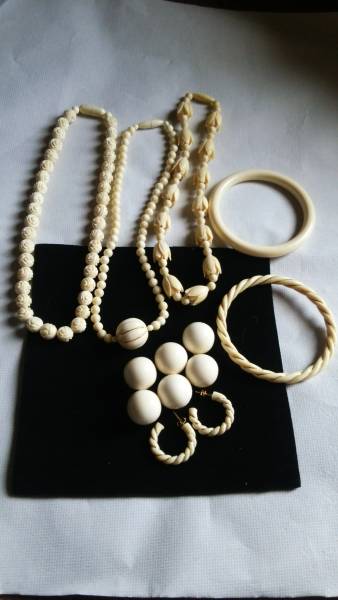 ＊本象牙保証＊希少20ミリ玉、バングル、ネックレス