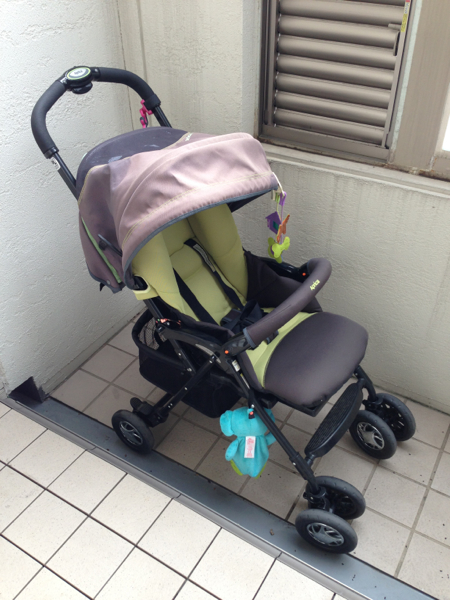 引取限定 アップリカ Aprica ドリブル4 ベビーカー 灰 緑 A型b型兼用ベビーカー 売買されたオークション情報 Yahooの商品情報をアーカイブ公開 オークファン Aucfan Com