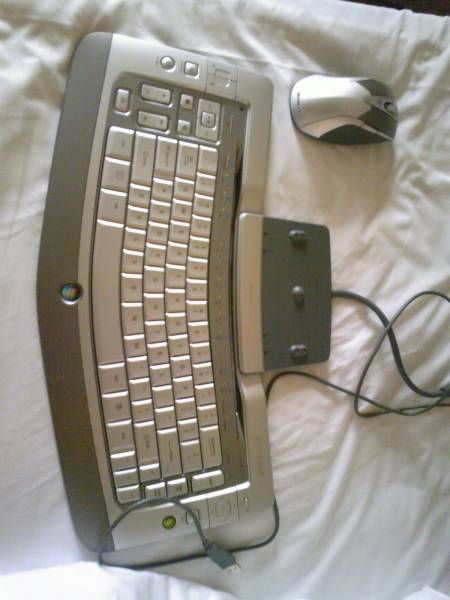 ワイヤレス　マイクロソフト Entertainment Keyborad 8000