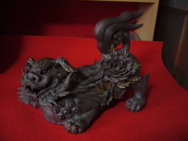 古い備前焼獅子置物 陶印 春芳 牡丹獅子 備前焼牡丹獅子 古い備前焼獅子置物 陶印 春芳 【公式通販】