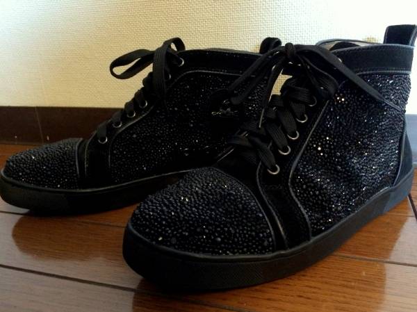 正規 クリスチャン ルブタン スワロフスキー スニーカー41黒 男性用 売買されたオークション情報 Yahooの商品情報をアーカイブ公開 オークファン Aucfan Com