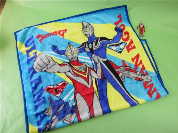 キャラクター毛布 ウルトラマンガイア ハーフケットと人形セット(毛布