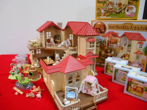 シルバニアファミリー あかりの灯る大きなお家+テラスのお家