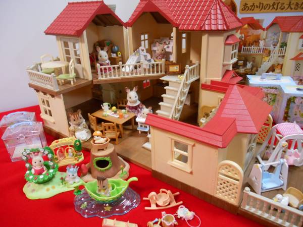 シルバニアファミリー あかりの灯る大きなお家+テラスのお家