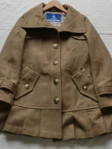 新品同様 バーバリーブルーレーベル 裏地柄 チェック コート38